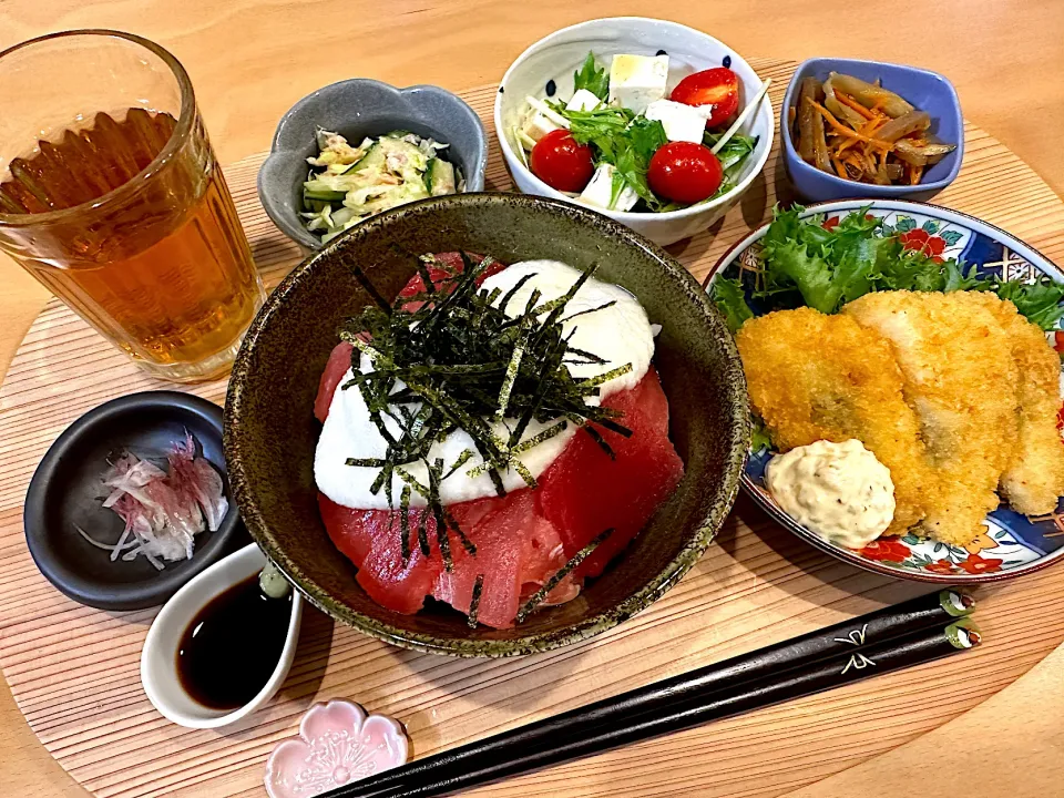 Snapdishの料理写真:とろろぶっかけ鉄火丼|waicaさん