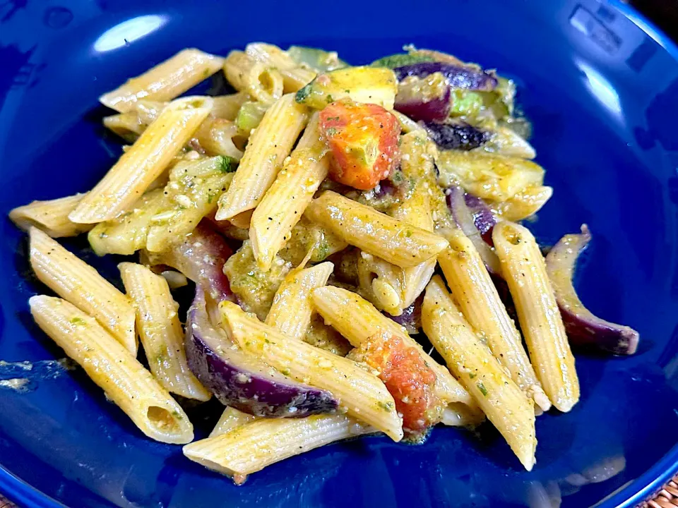 Zucchini & wild garlic leave pasta|yeni kartikasariさん