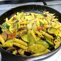 Snapdishの料理写真:Zucchini & wild garlic pasta sauce|yeni kartikasariさん