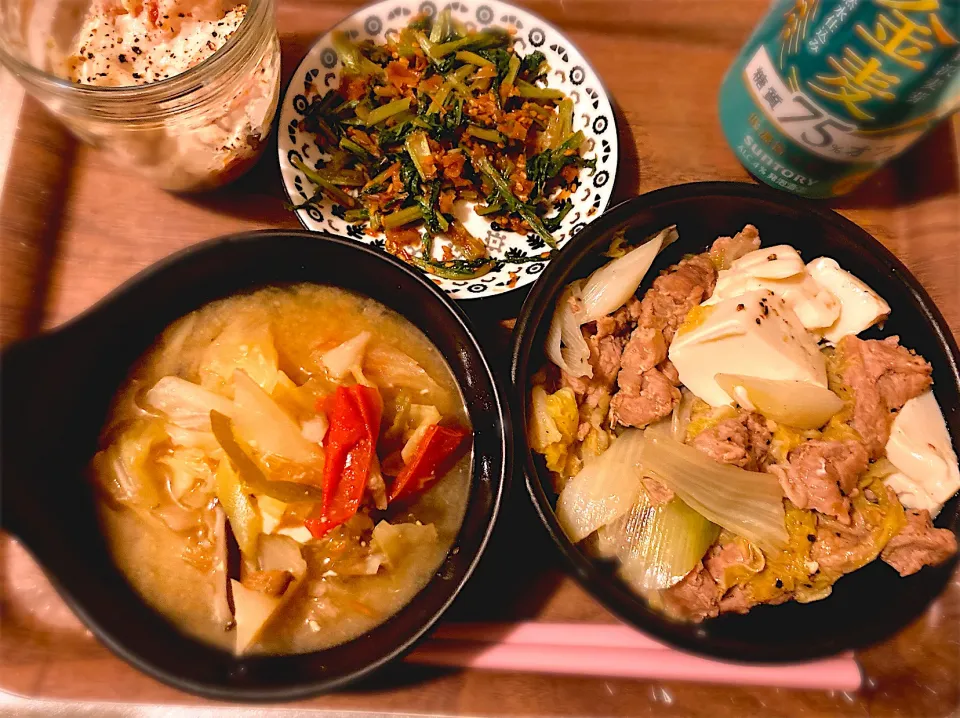 豚肉と白菜のミルフィーユ鍋🍲具材どんだけ入れたん味噌汁🍅かぶの葉の炒めたん🥬柿の白和え♡♡|gunlove❤さん