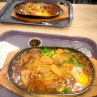 Snapdishの料理写真:sizzling yee mee egg|DarrlyingAdamAbdMalekさん