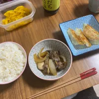 Snapdishの料理写真:夜　鶏肝煮、鶏肉餃子|みちくんさん