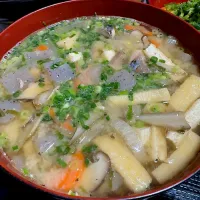 Snapdishの料理写真:鯖缶の具沢山あら汁風|たまさん