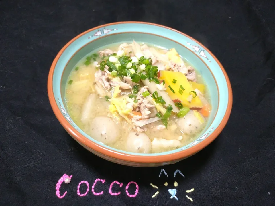 自家製味噌󠄀を使って〜豚汁よ✨|cocco+さん