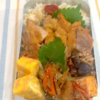 Snapdishの料理写真:1107 フレンチローストチキン 男子高校生弁当|Riieeさん