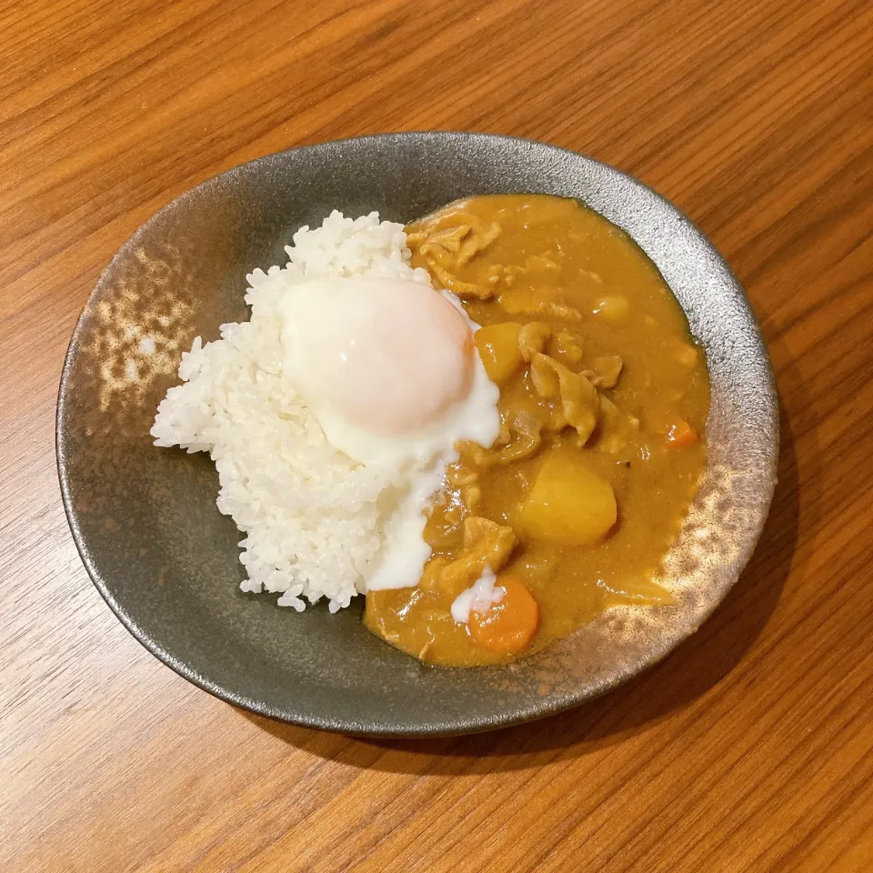 Snapdishの料理写真:カレーライス温玉のせ|ちゃみこさん