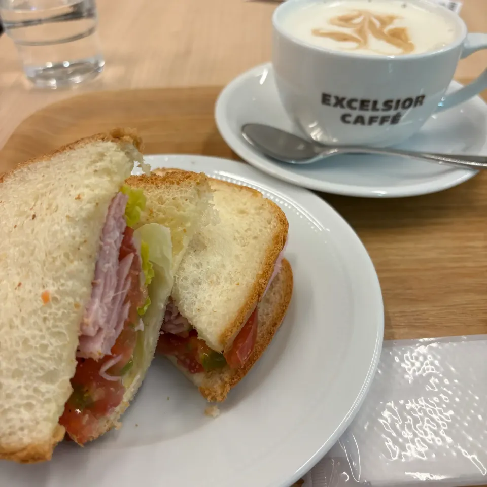 Snapdishの料理写真:EXCELSIORCAFFE モーニング(◍•ڡ•◍)❤|いつみさん