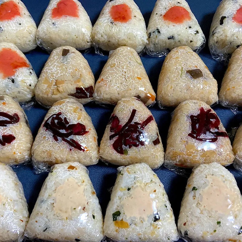 Snapdishの料理写真:さっちゃんおにぎり🍙|サチ😊さん