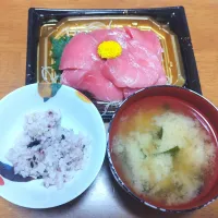 Snapdishの料理写真:2024 0624　お刺身　お味噌汁| いもこ。さん