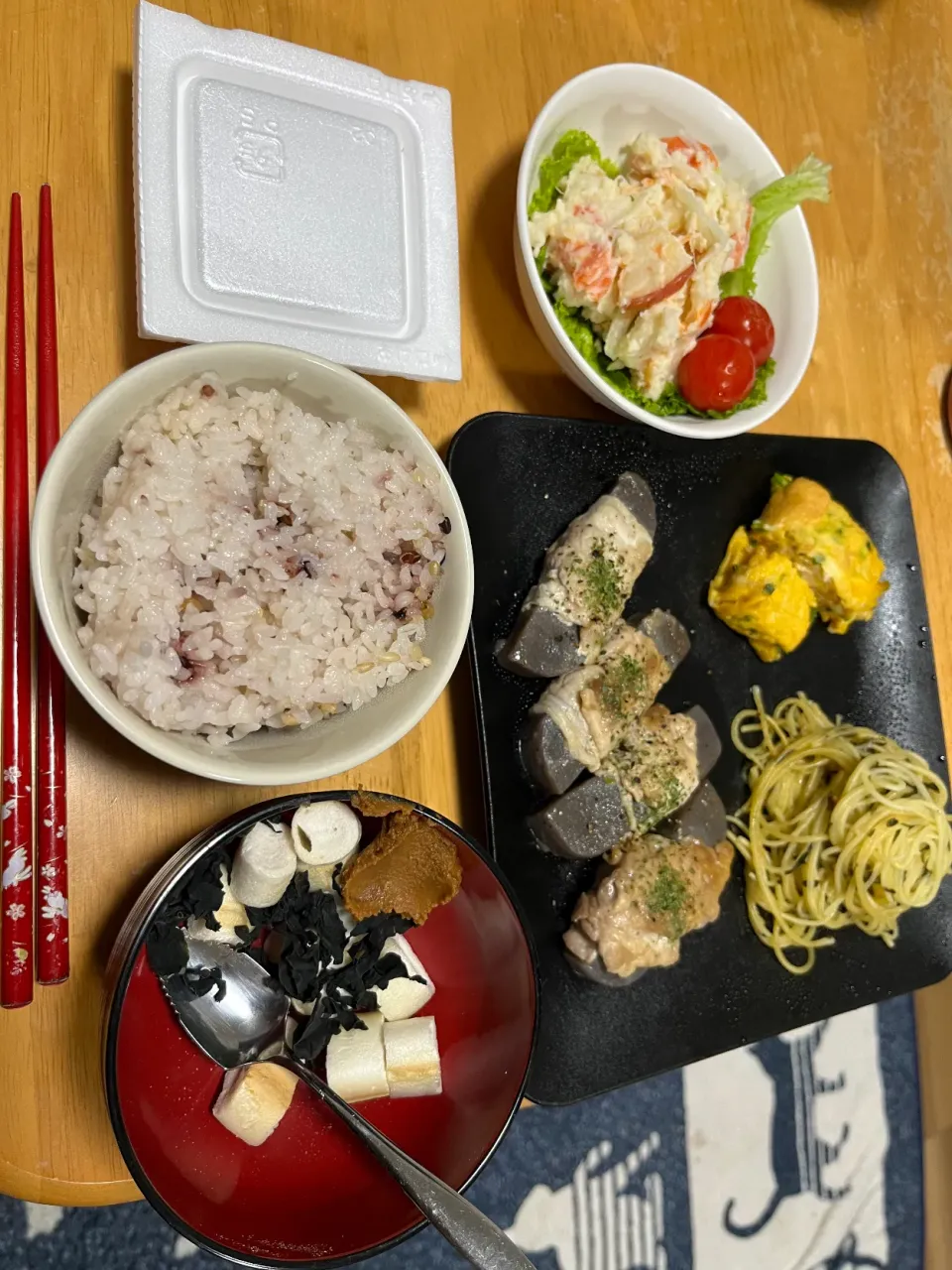 Snapdishの料理写真:今日の晩御飯は蒟蒻の豚肉巻き☺️|モモ&ハーブmama🐰🐹🐢🐠❤️さん