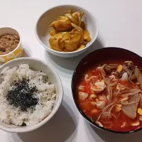 Snapdishの料理写真:鶏むね肉のカレー炒め|まゆさん