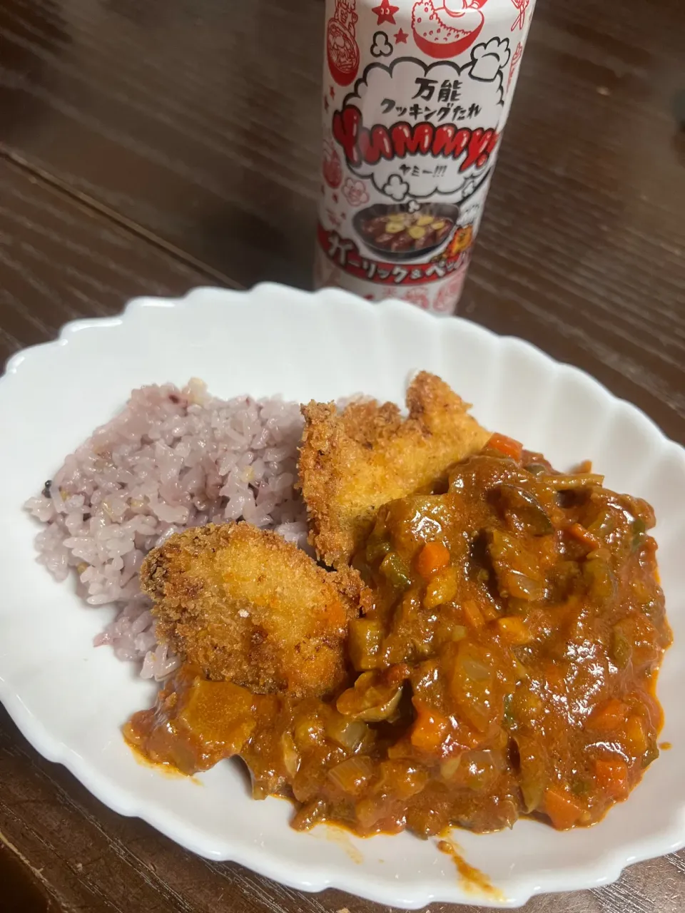 Snapdishの料理写真:牛すじカレー🍛チキンカツつき|TOMOさん