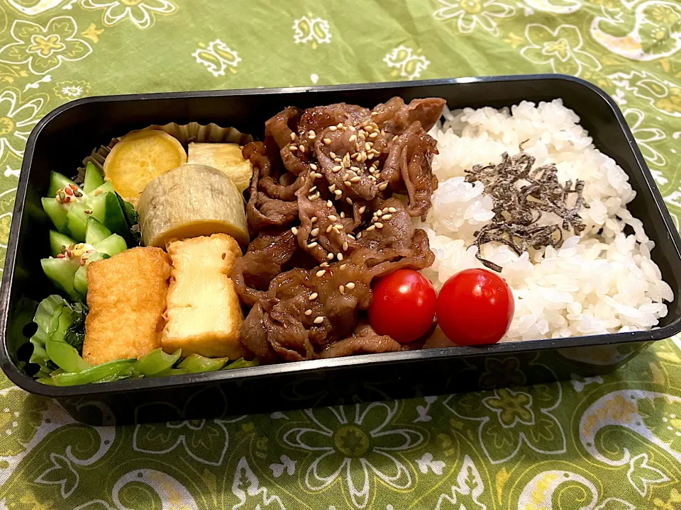 2024.11.8 息子弁当　◎焼肉　◎小松菜と絹揚げのオイスター炒め　◎焼き芋|goroさん