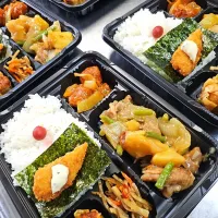 Snapdishの料理写真:肉じゃが弁当|景子さん