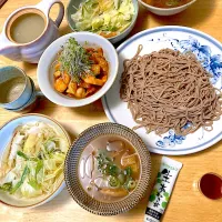 Snapdishの料理写真:きのこ南蛮韃靼蕎麦＊冷凍してた自家製焼き餃子の野菜を食べるスープ＊海老チリ＊蕎麦湯＊野草酵素|さくたえさん