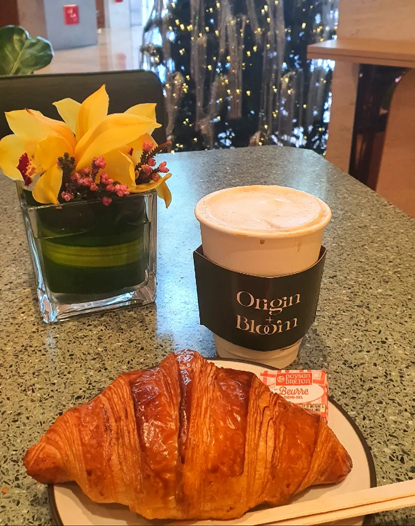 Snapdishの料理写真:Good morning Cappuccino Butter Croissant 😍|🌷lynnlicious🌷さん