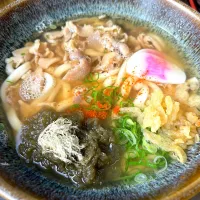 Snapdishの料理写真:資さんうどん 戸畑一枝店（創業店）　かしわうどん|Kouji  Kobayashiさん