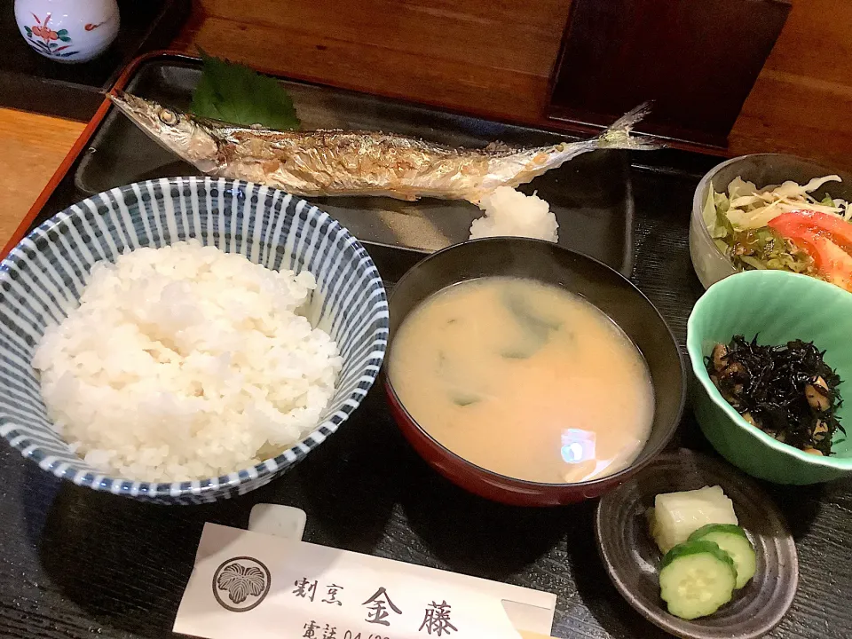 今年は『秋刀魚定食』がまだいただける😋|アライさんさん