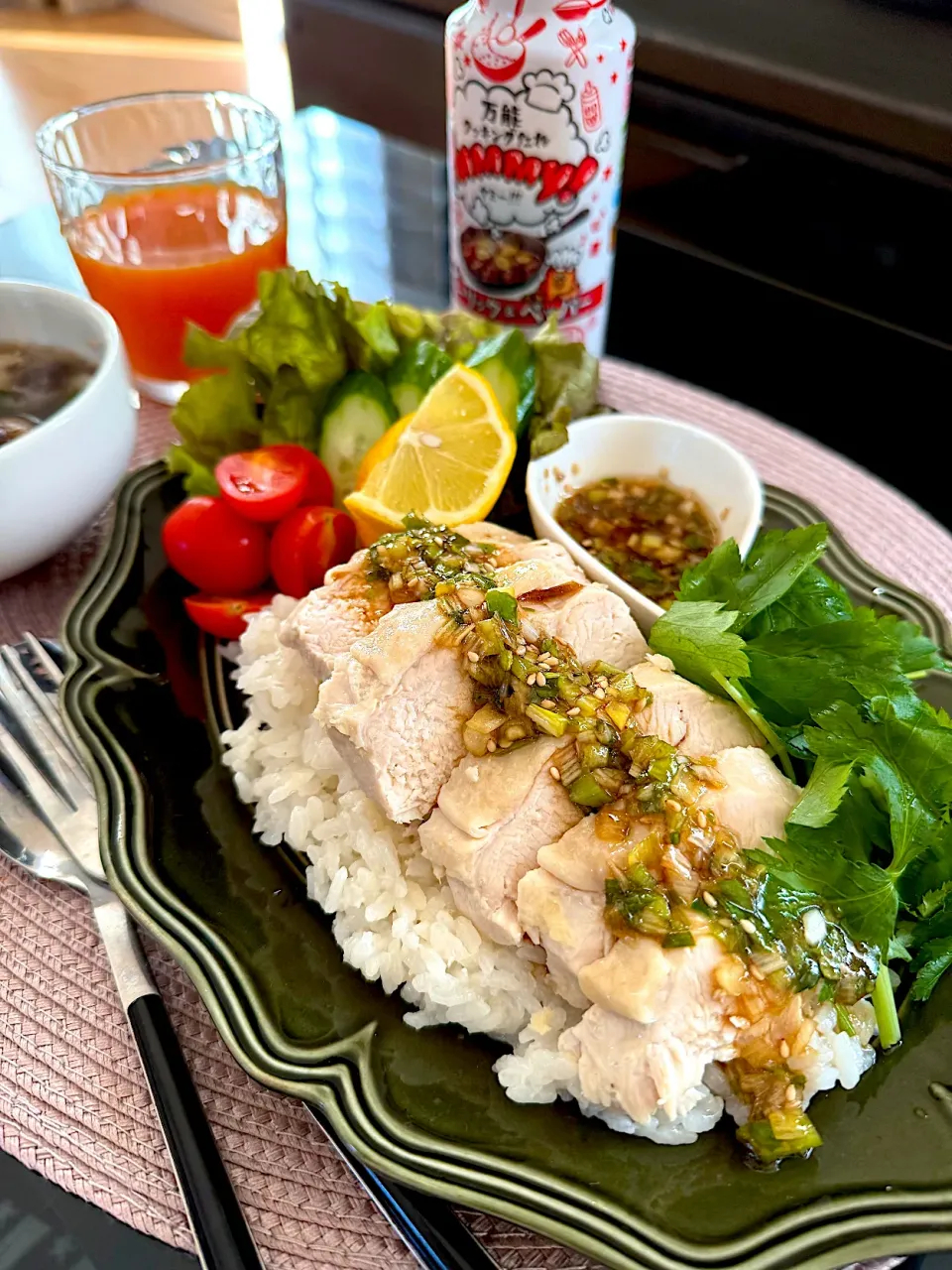 ゆかりさんの料理 炊飯器で簡単！鶏肉ふわほろカオマンガイ😋|ゆかりさん