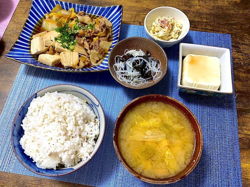 すき煮　ポテサラ　春雨ワカメキクラゲ 中華和え　麦ご飯　味噌汁|♡misaki♡さん