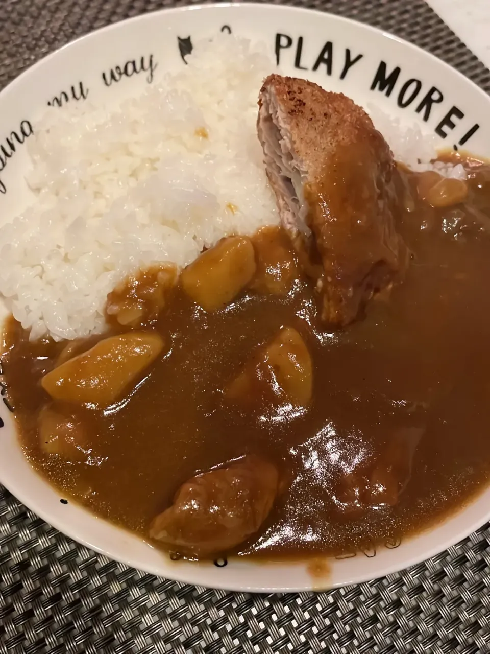 おっさんご飯　ミルフィーユチーズカツカレー🍛|ひげおやじさん