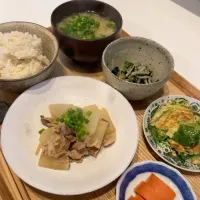 Snapdishの料理写真:豚バラ大根定食| pontalさん