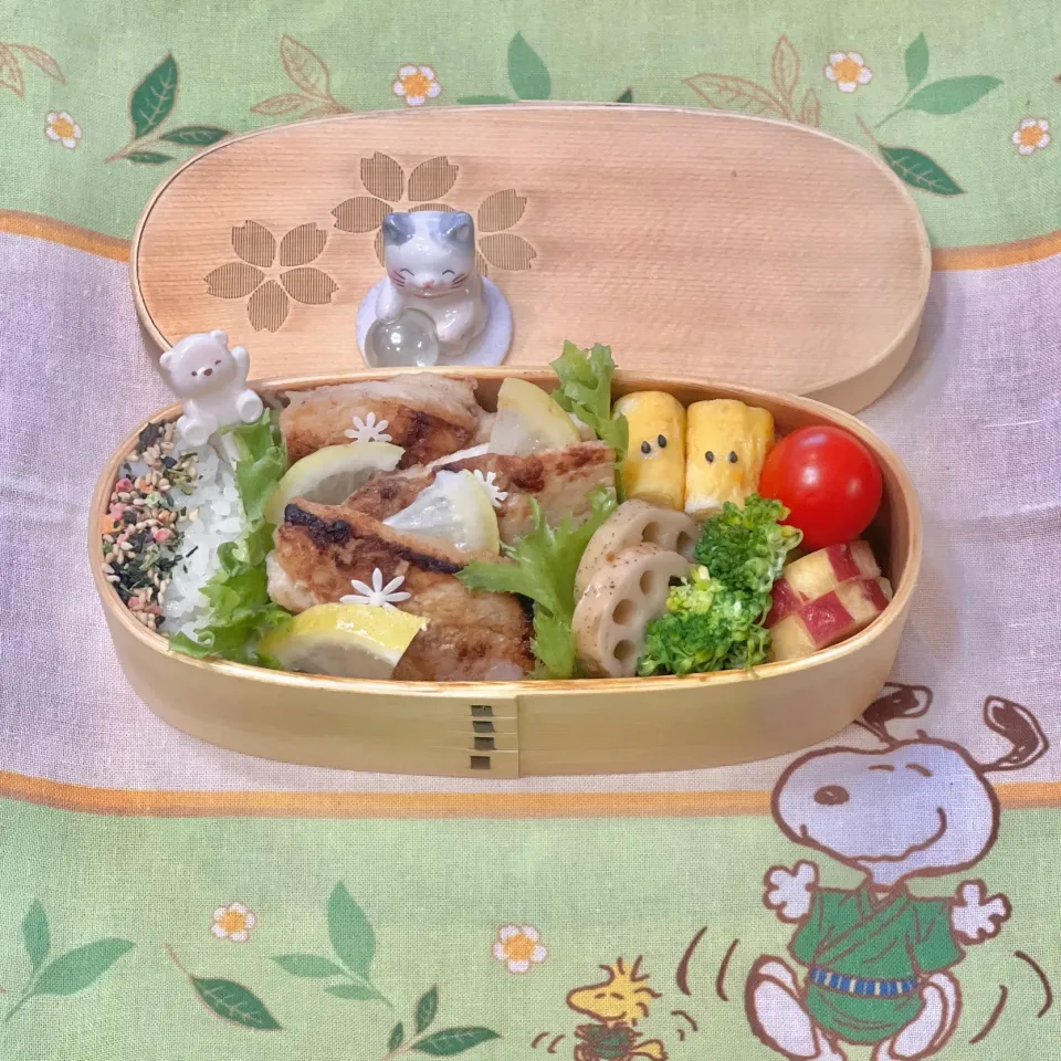 豚肩ロースの塩麹漬けグリル☘️の💙ちゃんお弁当　11/9土|sweet homeさん