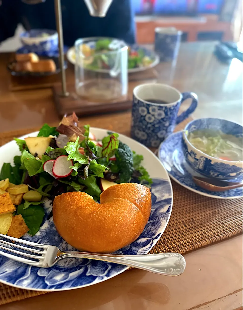 野菜スープとサラダのランチ|junjun86さん