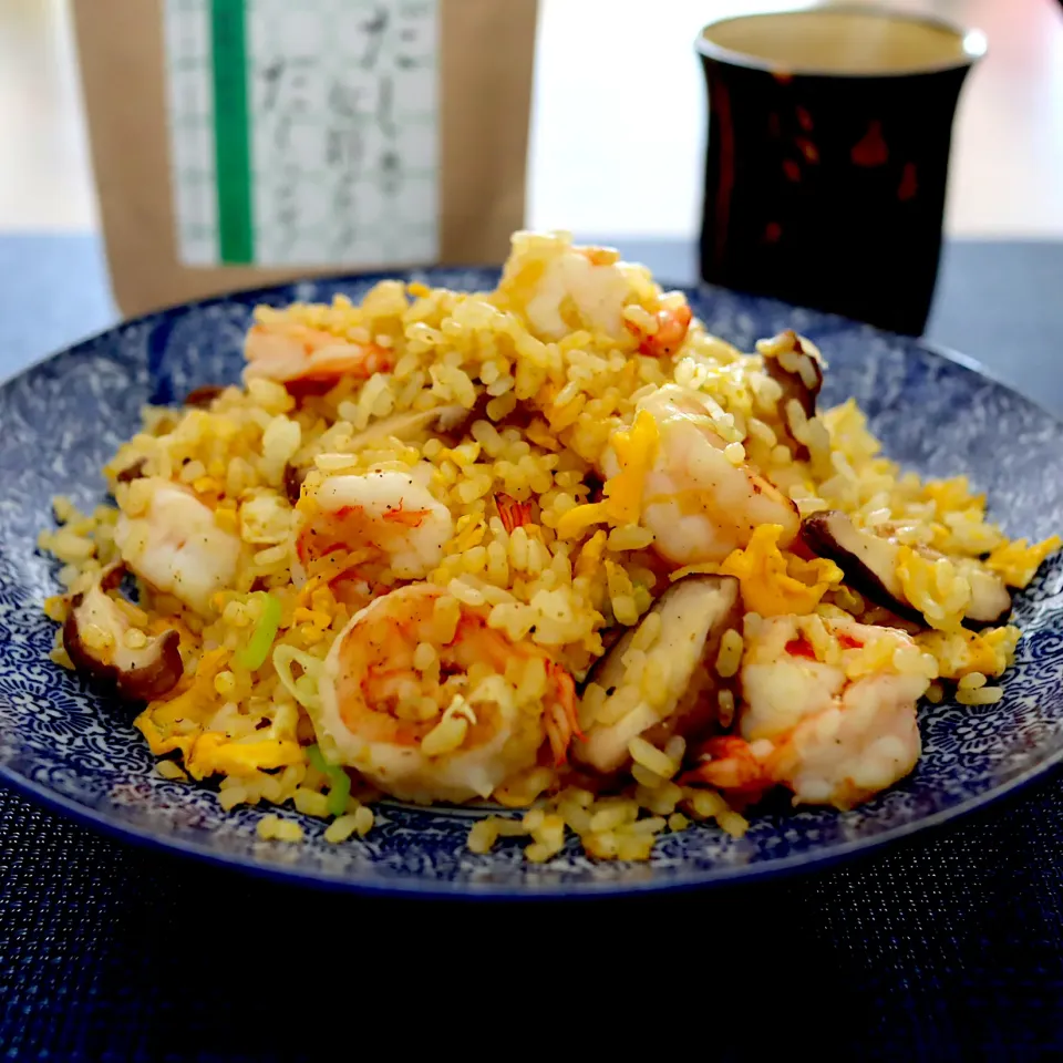 海老炒飯　女将の出汁パウダーで|かおるさん