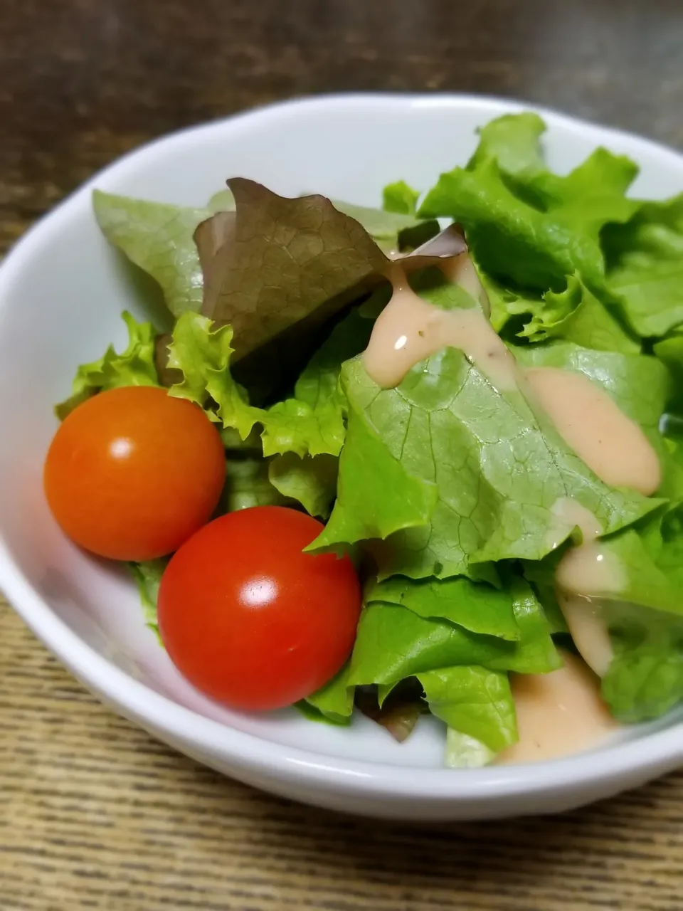 ミニトマトとレタスのサラダ|ぱんだのままんさん