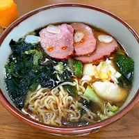 Snapdishの料理写真:マルちゃん正麺🍜、醤油味❗️(๑･̑◡･̑๑)✨