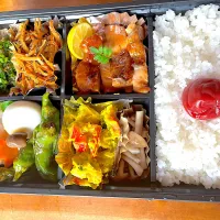 Snapdishの料理写真:あるものでチャっと作った差し入れ弁当|まさこさん