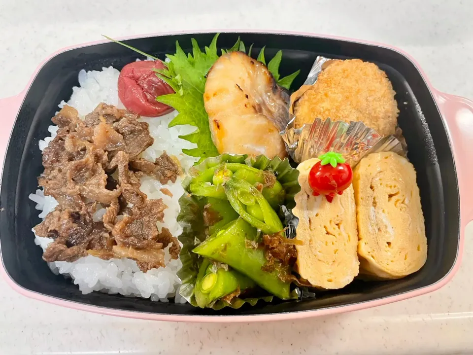 牛丼と焼き魚弁当|あめふくらさん