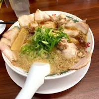 Snapdishの料理写真:肉入りラーメン|れりさん