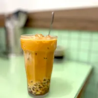 Snapdishの料理写真:milk tea with red beans|hweeyhさん