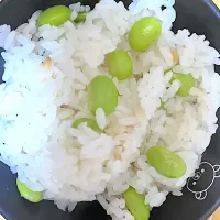 当選したお米を使った🫛枝豆ご飯🍚|miiina・＊・さん