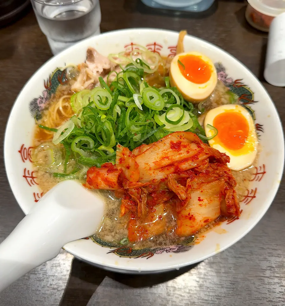 来来亭　キムチ味玉醤油らーめん🍜|るみおんさん