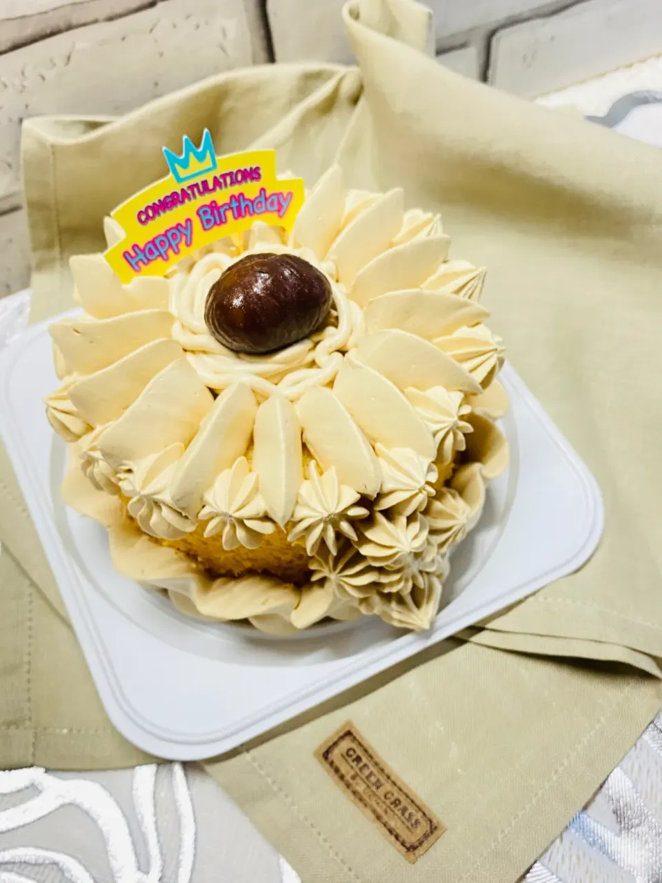 お誕生日モンブランシフォンケーキ|マダァムMikikoさん