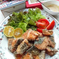 Snapdishの料理写真:Yummy!で鮭の竜田揚げ🐟です