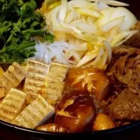 Snapdishの料理写真:すき焼き鍋のレシピ……関東風と、関西風の作り方を解説！ #AllAbout|All About 料理レシピさん