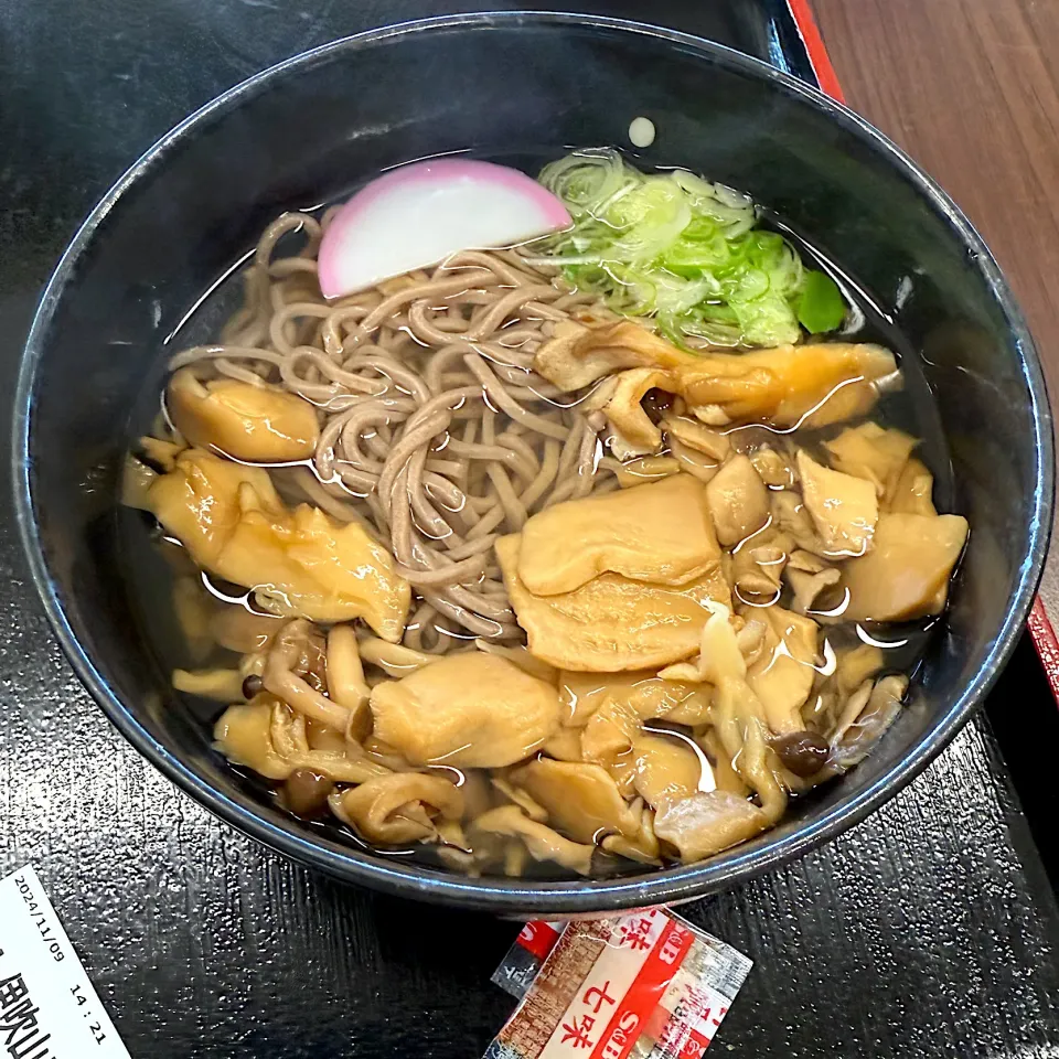 Snapdishの料理写真:きのこ蕎麦🍄‍🟫|るみおんさん