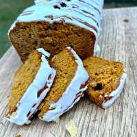 Pumpkin gingerbread with candied ginger and orange glaze|Dean M Rogersさん