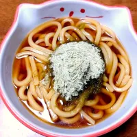 Snapdishの料理写真:とろろ昆布のせ煮込みうどん|秀美«シュウビ»さん