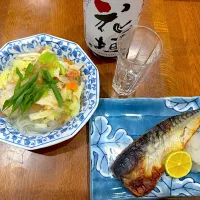 Snapdishの料理写真:久々 鯖の塩焼き 晩ご飯|sakuramochiさん