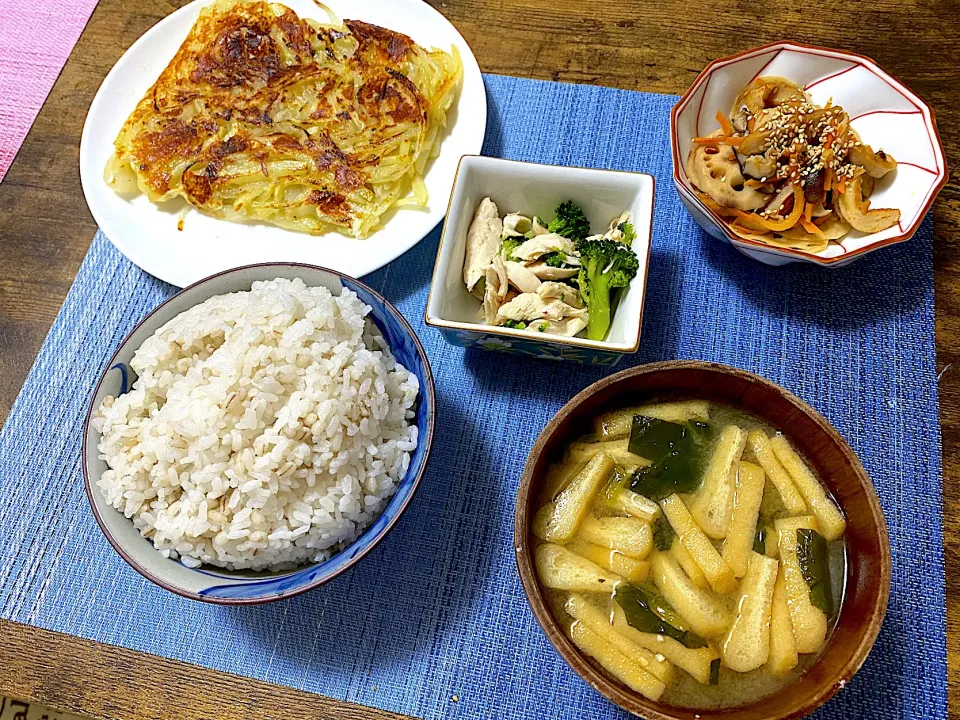 ジャガイモチーズ焼き　ササミとブロッコリーの中華和え　レンコンきんぴら　麦ご飯　味噌汁|♡misaki♡さん