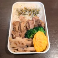 Snapdishの料理写真:とりもも黒こしょう焼き弁当🍱|Rieさん