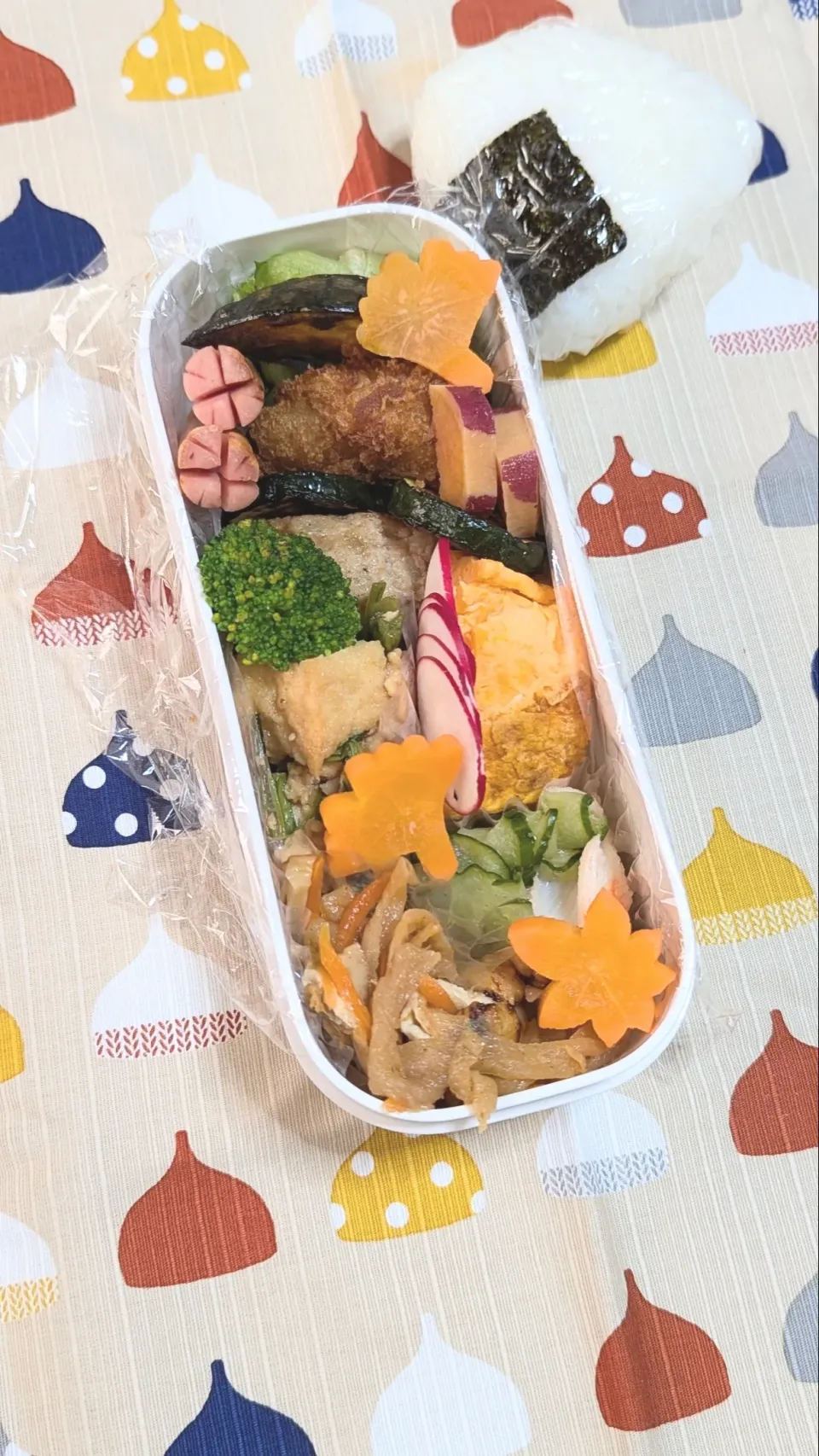 Snapdishの料理写真:自分弁当〜コロッケとハンバーグのお弁当|f.1125beさん