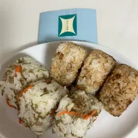 Snapdishの料理写真:おにぎり弁当| コマツ菜さん