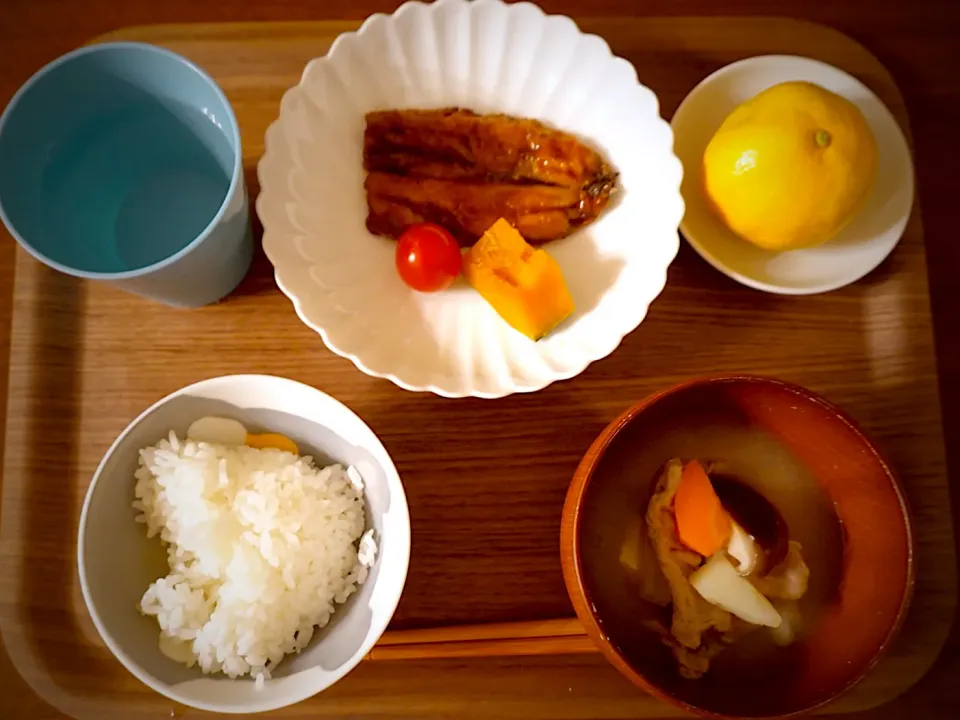 イワシの蒲焼メインの子どもお夕飯🌛お魚を食べよう…|みーぬさん