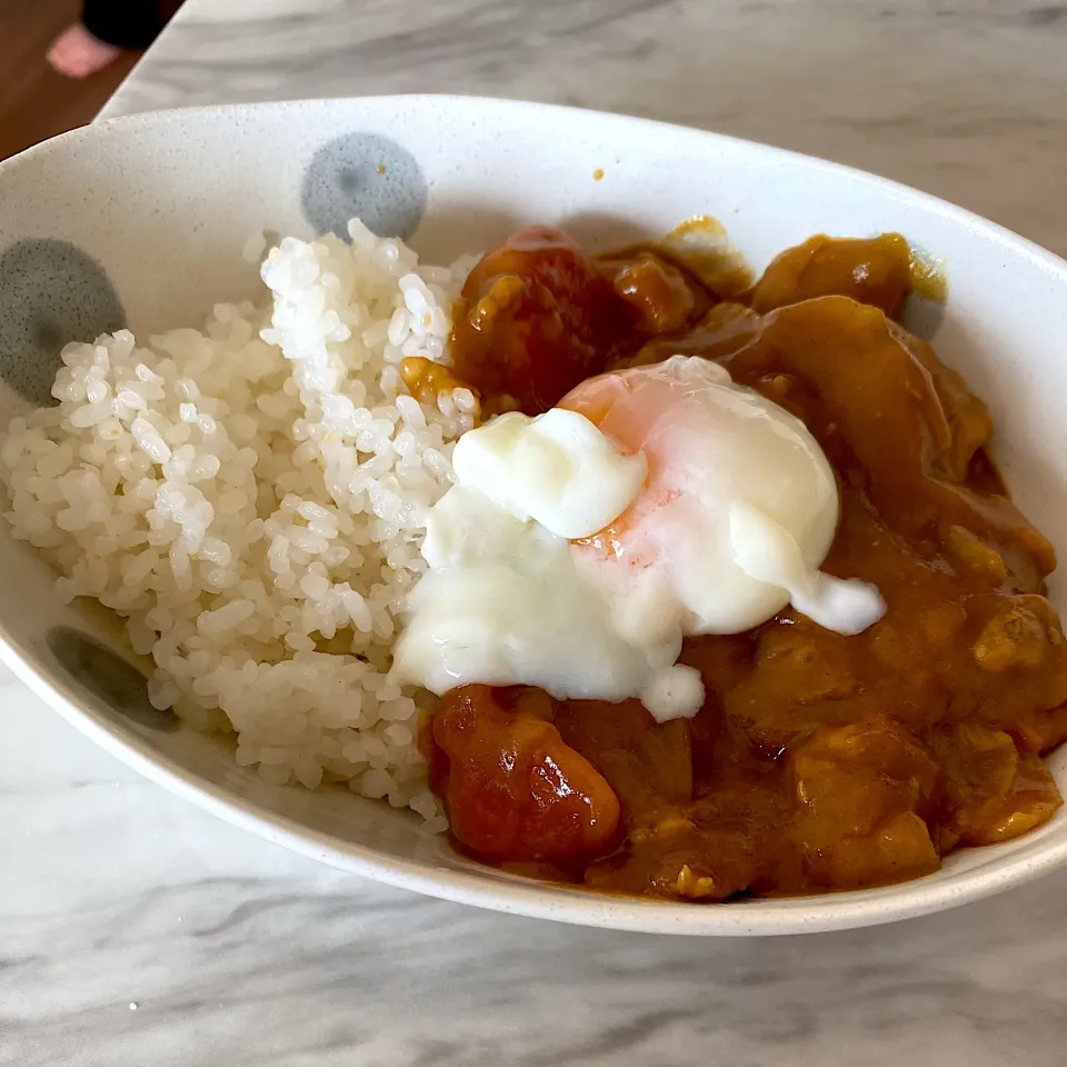 Snapdishの料理写真:温玉カレー|なつこさん